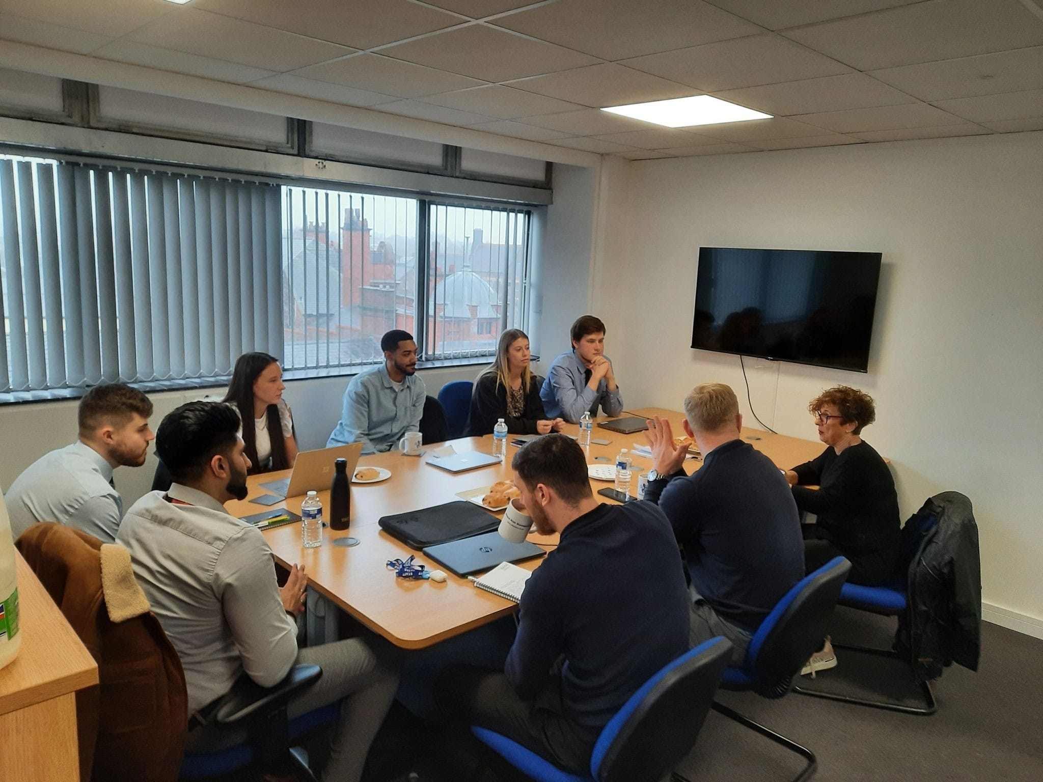 Our apprenticeship and graduate programme individuals had the incredible opportunity to meet Council Chief Executive Kath O'Dwyer for a mentoring session.